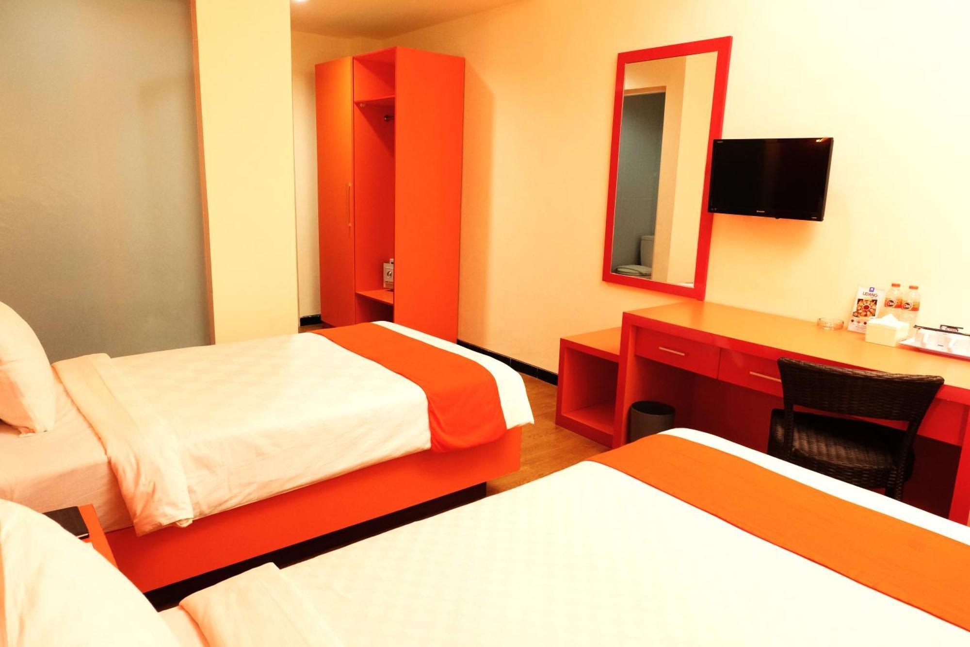 Halogen Hotel Airport Surabaya Sidoarjo Exterior foto
